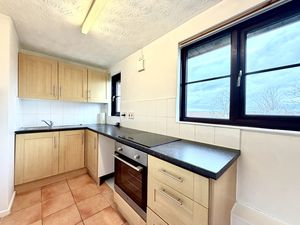 Kitchen- click for photo gallery